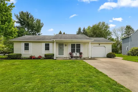 3790 Faircrest Dr, Fairview, PA 16415
