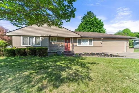 1885 Apple Dr, Fairview, PA 16415