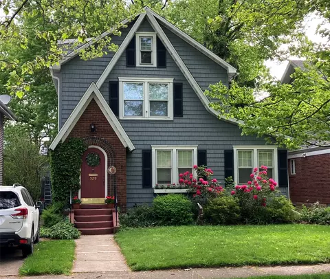 529 Shenley Dr, Erie, PA 16505