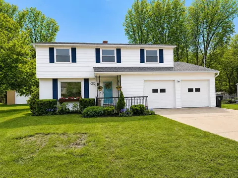 1014 Aris Dr, Erie, PA 16505