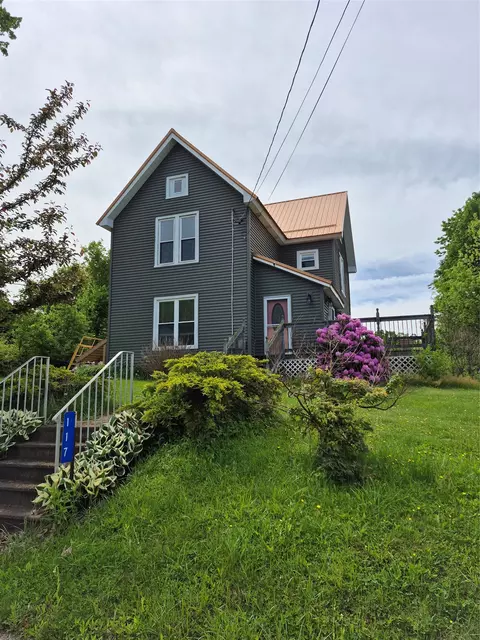 117 Cussewago St, Springboro, PA 16435
