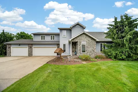 3213 Westwood Estates Dr, Erie, PA 16506