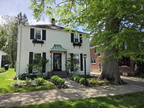 121 E 37th St, Erie, PA 16504