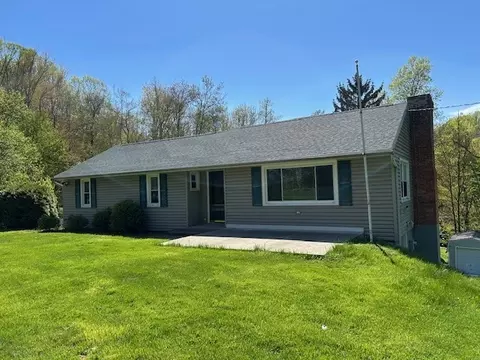 600 Avonia Rd, Fairview, PA 16415