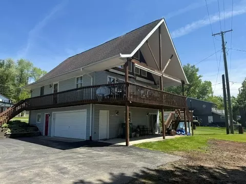 12752 Carolyn Pl, Conneaut Lake, PA 16316