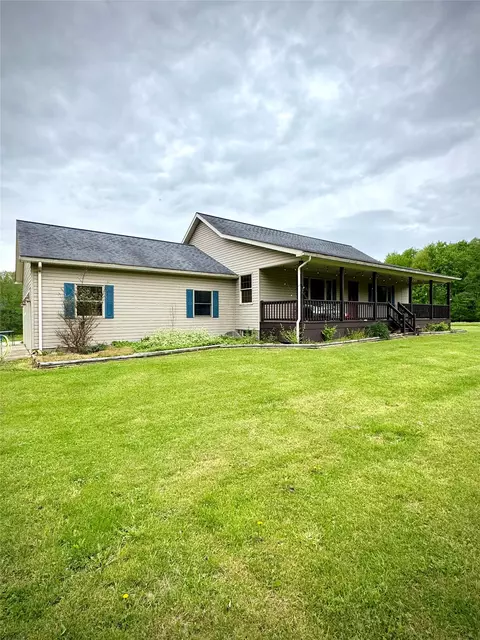 11841 Mcfadden Rd, Guys Mills, PA 16327