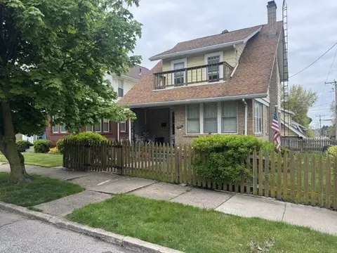 1002 W 25th St, Erie, PA 16502