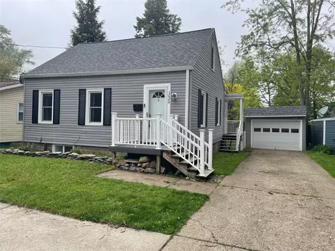 3626 W Lake Rd, Erie, PA 16505