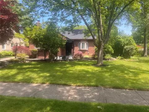 309 Connecticut Dr, Erie, PA 16505