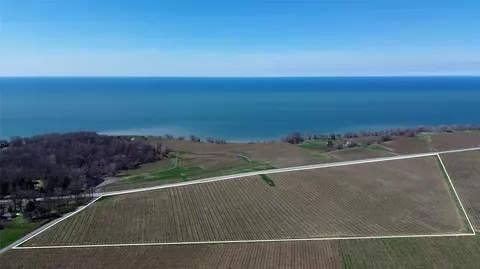 E Lake Road, North East, PA 16428