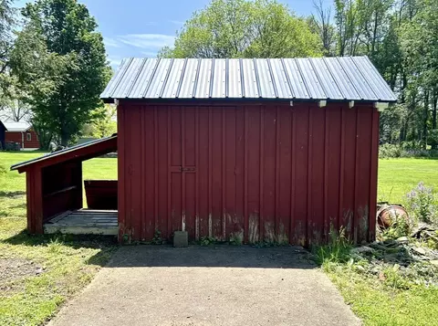 Exterior - 549 Wayne St, Corry, PA 16407 photo 5 of 11