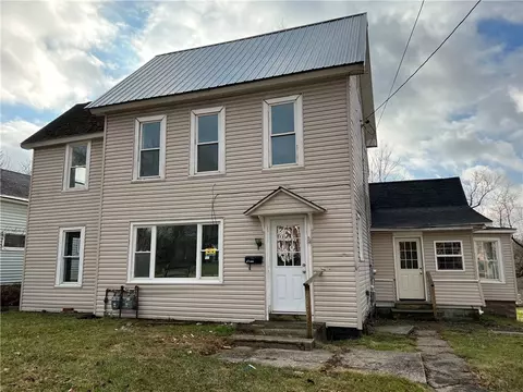 66 Market St, Union City, PA 16438