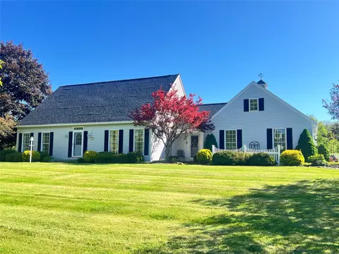 1462 Hendersonville Rd, Sandy Lake, PA 16145