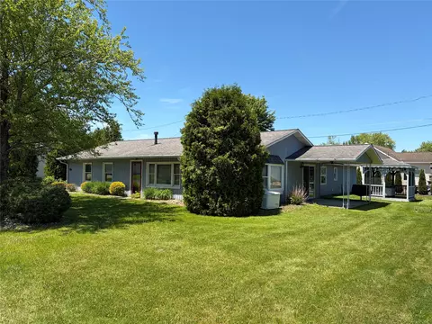 10824 Cullum St, Conneaut Lake, PA 16316
