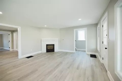 Living - 144 Wright St, Corry, PA 16407 photo 2 of 5