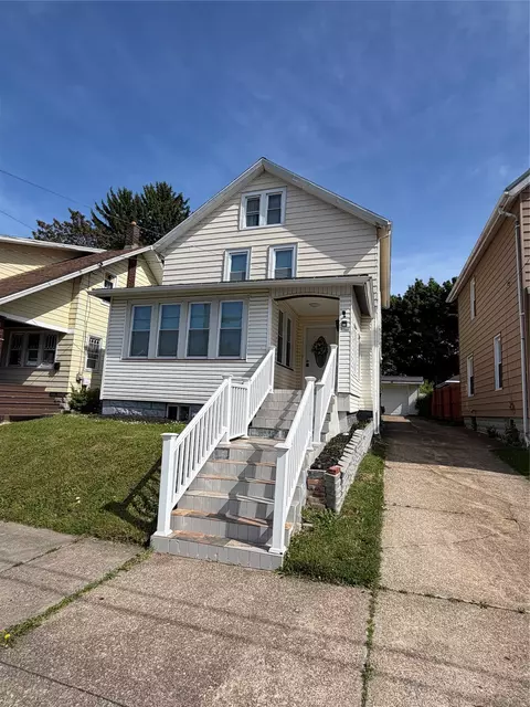 1151 E 30th St, Erie, PA 16504