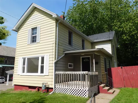 321 Wallace St, Erie, PA 16507