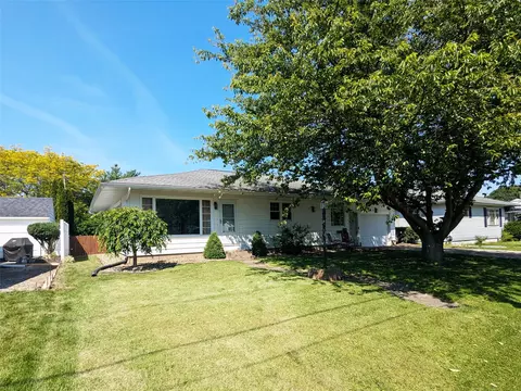 1220 Oregon Ave, Erie, PA 16505