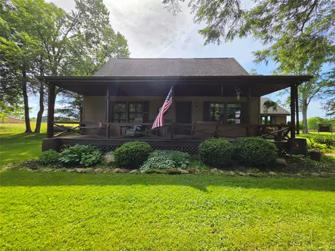27529 Jouver Rd, Cambridge Springs, PA 16403