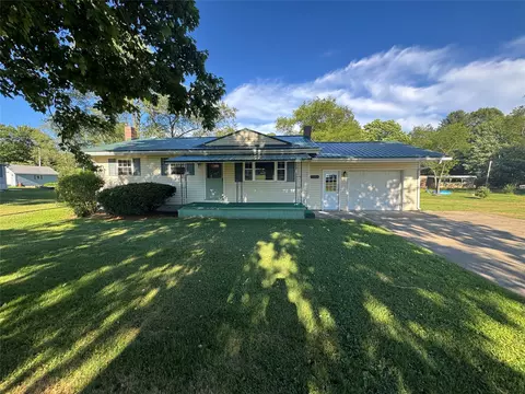 15262 W Mill St, Meadville, PA 16335