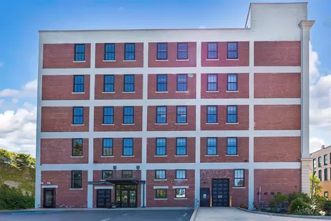 1401 State St #502, Erie, PA 16501