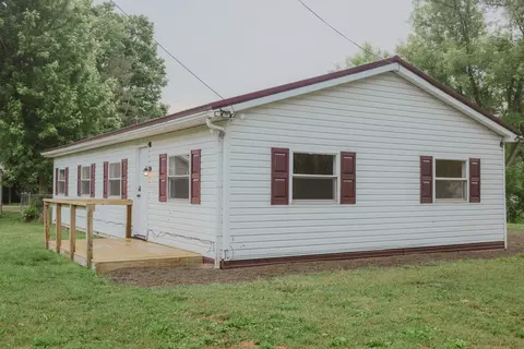 37 Gillette St, Union City, PA 16438