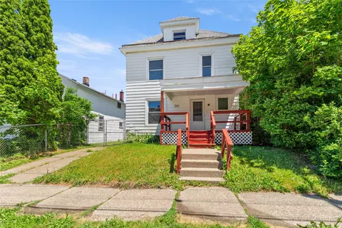2205 Wayne St, Erie, PA 16503