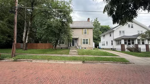 643 William St, Meadville, PA 16335