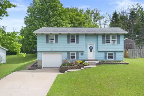 5633 Sunnybrook Dr, Girard, PA 16417
