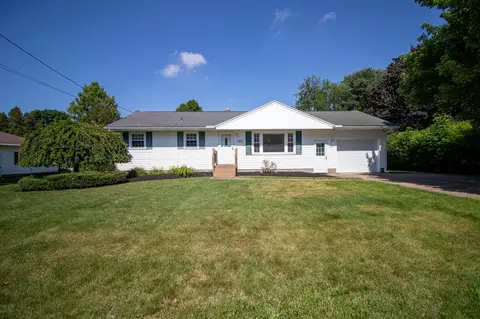 5535 Sebago Dr, Fairview, PA 16415