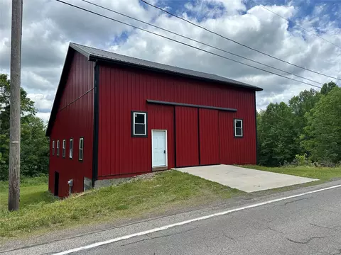 2320 18 Hwy, Adamsville, PA 16110