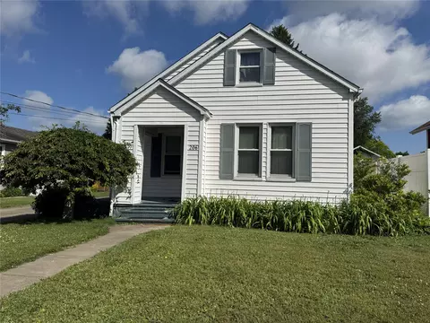 206 Templeton Ave, Girard, PA 16417