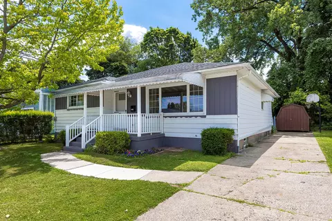 517 E 37th St, Erie, PA 16504
