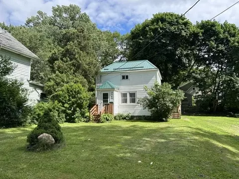 2243 E 20th St, Erie, PA 16503