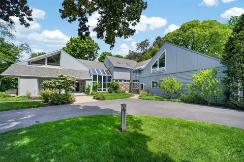 5360 Wolf Rd, Erie, PA 16505