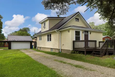 1696 Davis Ave, Erie, PA 16509