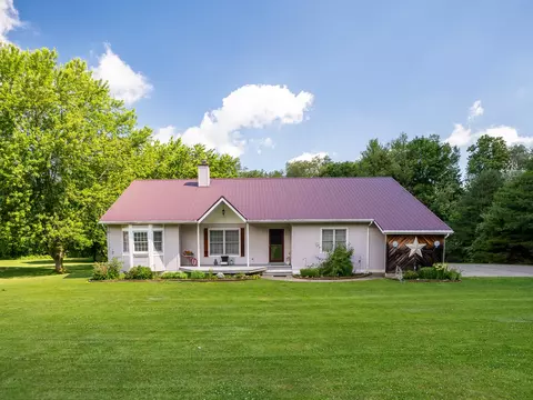 10012 Old Ridge Rd, Girard, PA 16417
