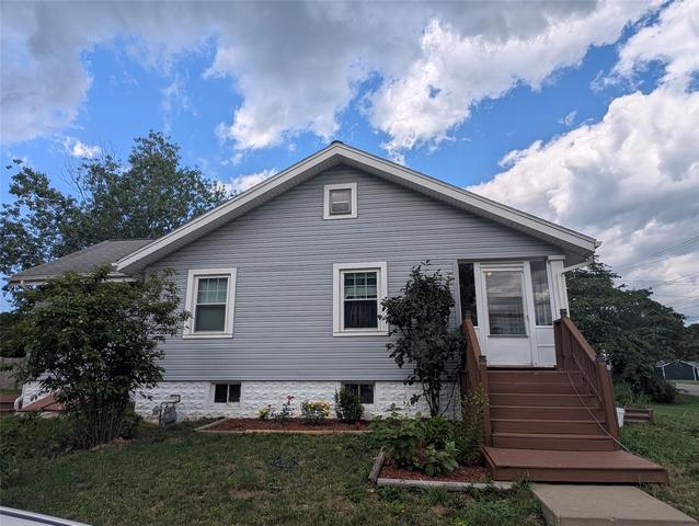 195 S 7th St, Conneaut Lake, PA 16316