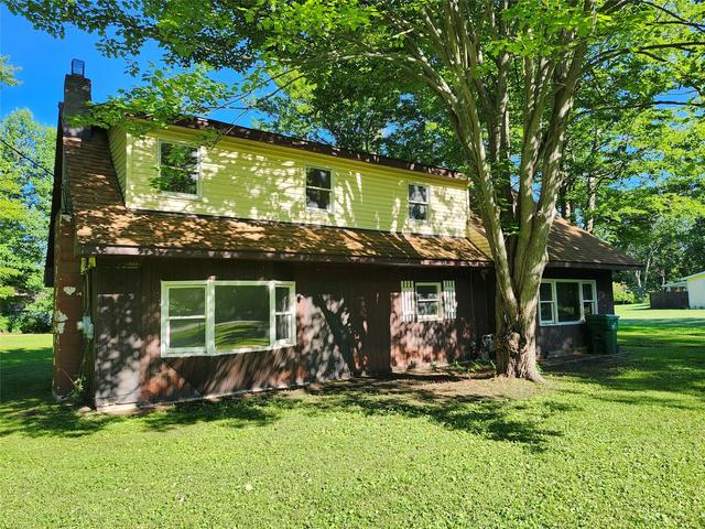 1084 Sirak Dr, Fairview, PA 16415