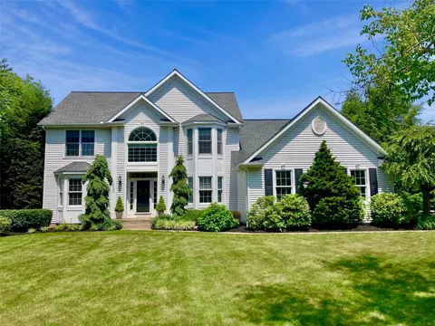 6620 Manchester Farms Rd, Fairview, PA 16415