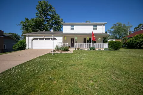 611 Rondeau Dr, Erie, PA 16505