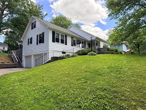 695 Seneca Rd, Meadville, PA 16335