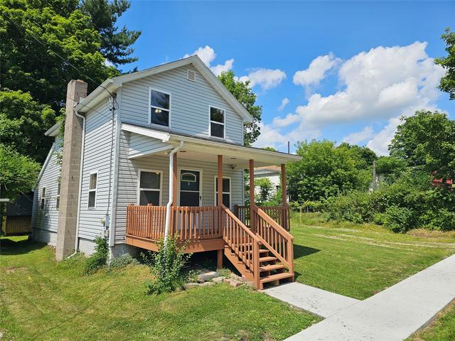 114 North St, Springboro, PA 16435
