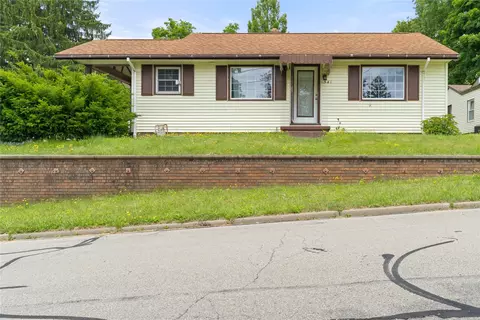 541 Diessler Ct, Meadville, PA 16335