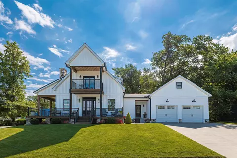 11563 Old Lake Rd, North East, PA 16428