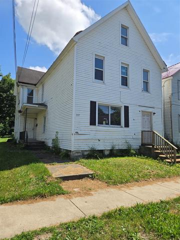 737 E 13th St, Erie, PA 16503