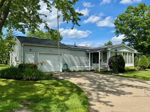8240 Briercrest Dr, Erie, PA 16509