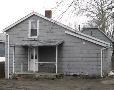549 E 7th St, Erie, PA 16503