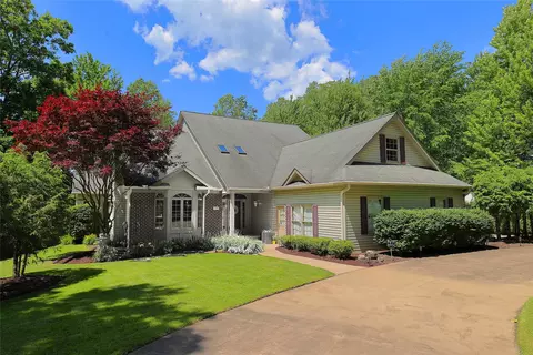 5780 Swanville Rd, Erie, PA 16506