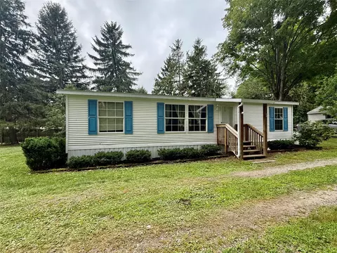700 Culbertson Dr #19, Lake City, PA 16423